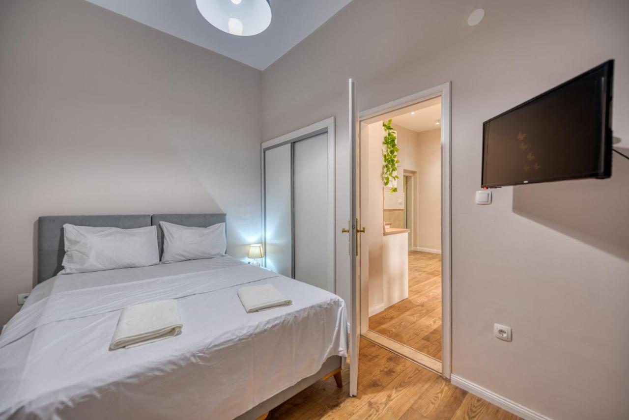 Apartments Vujosevic Tivat Kültér fotó