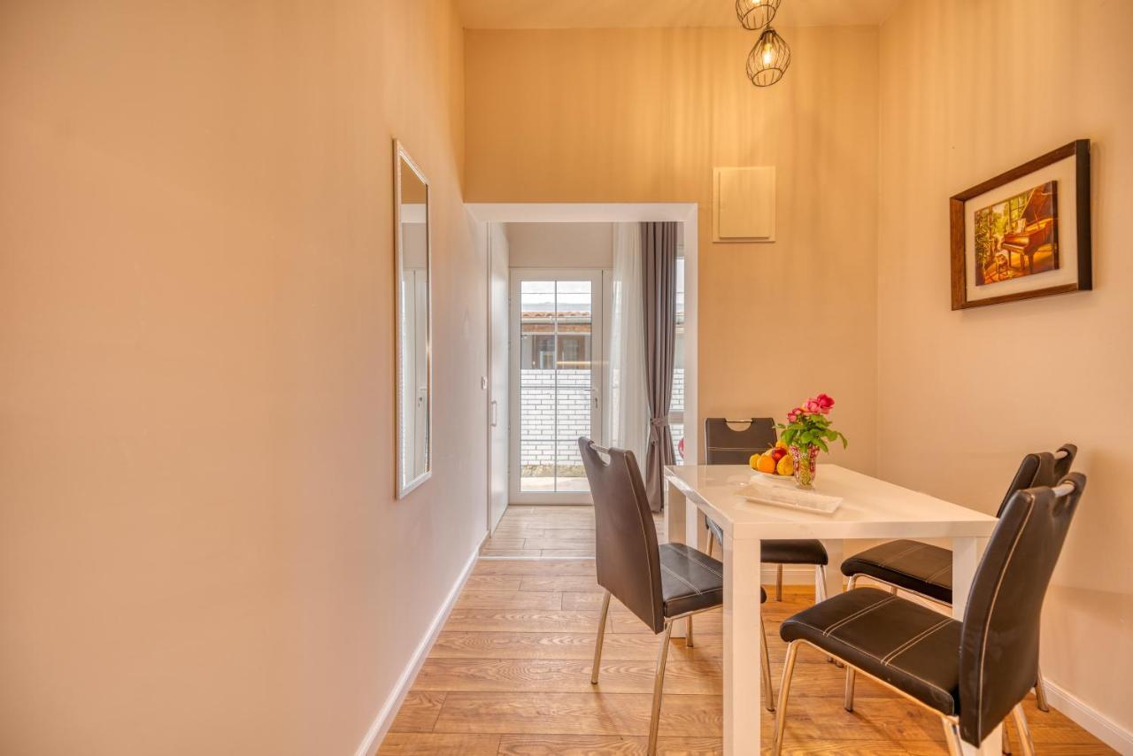 Apartments Vujosevic Tivat Kültér fotó